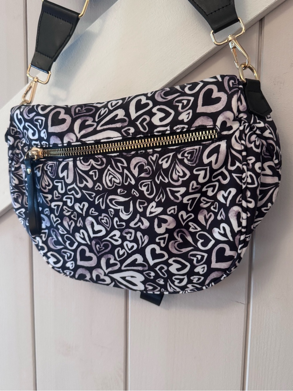 NEW Emmafy: Black & White Heart Print Crossbody Bag - Picture 3 of 3
